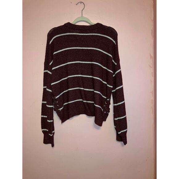 SO burgundy and white striped oversized relaxed fit knit sweater size large - Picture 7 of 7